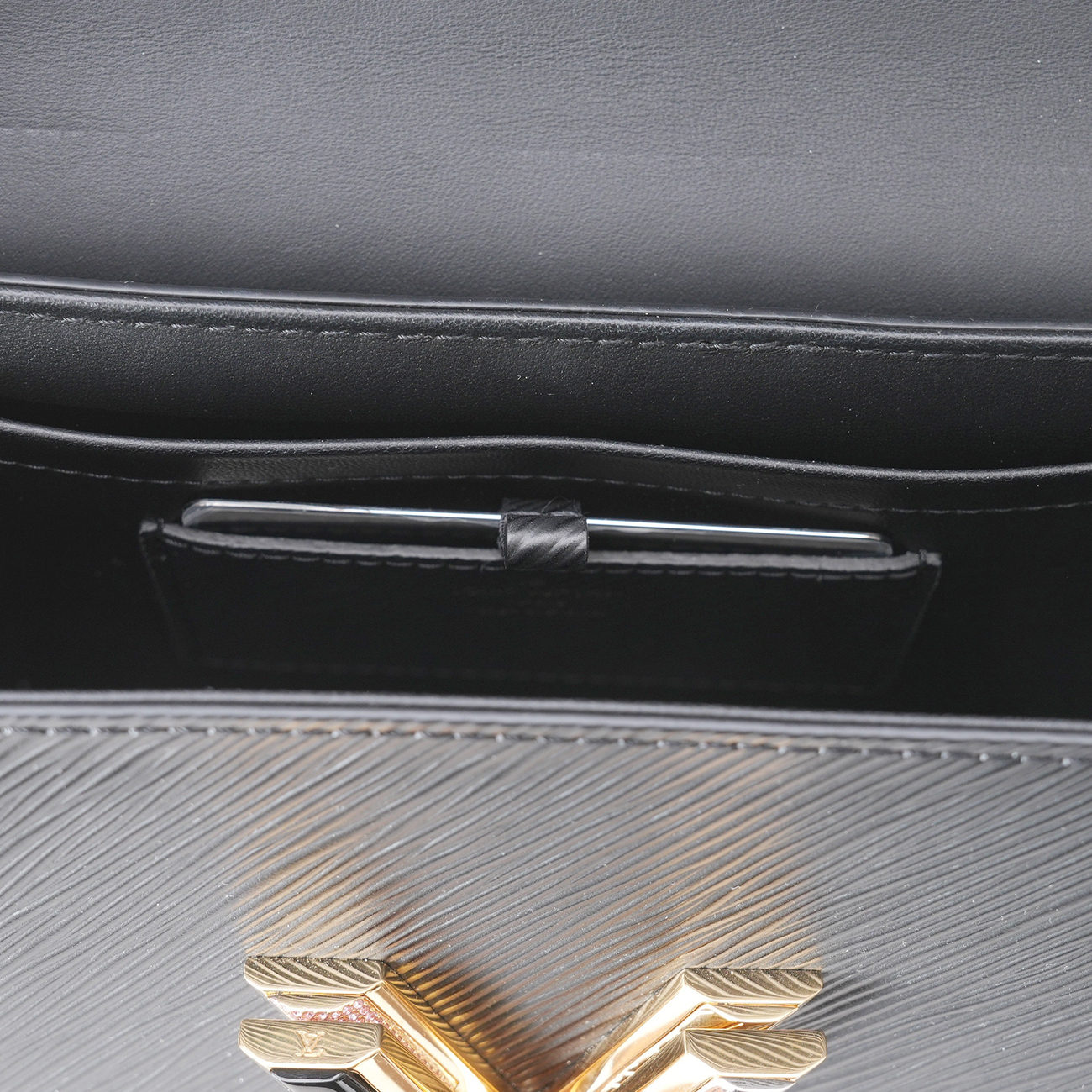 LOUIS VUITTON(USED)루이비통 M21031 시즌 에삐 트위스트 MM